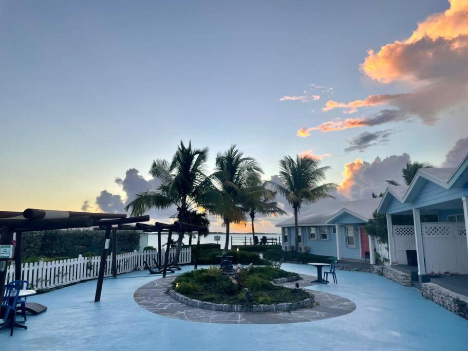 Beautiful Villa Just Steps Away From The Beach! George Town Exteriör bild