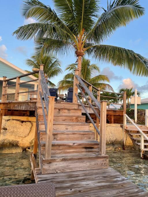 Beautiful Villa Just Steps Away From The Beach! George Town Exteriör bild
